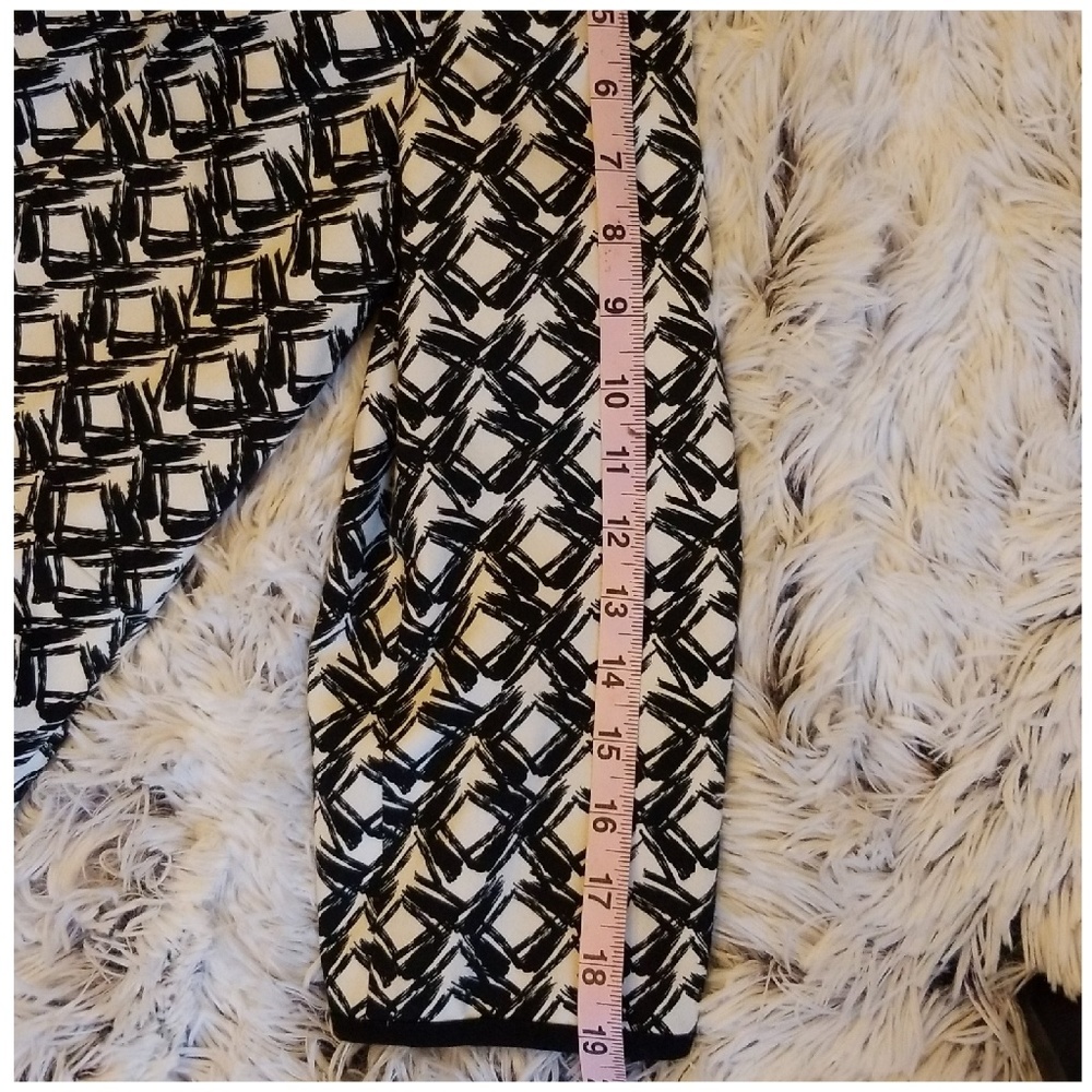 💋JM Collection 12P lined black and white blazer. - Picture 4 of 6